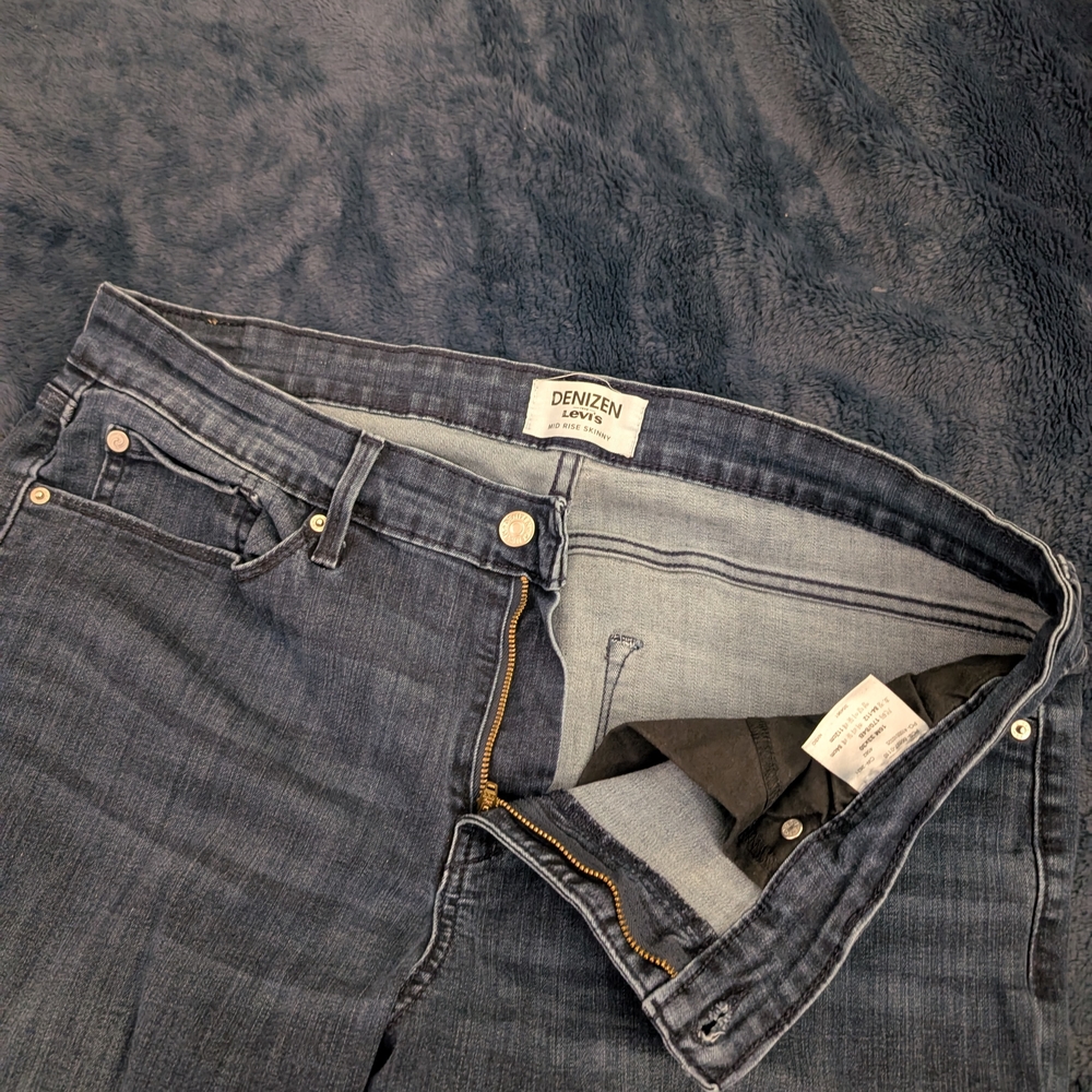 Denizen Levi's Blue Jeans